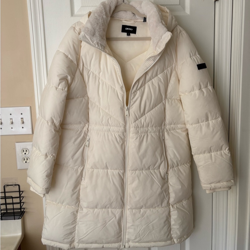 DKNY Hooded Chevron Midi Length Women’s Coat color Pearl in size XL  BNWT